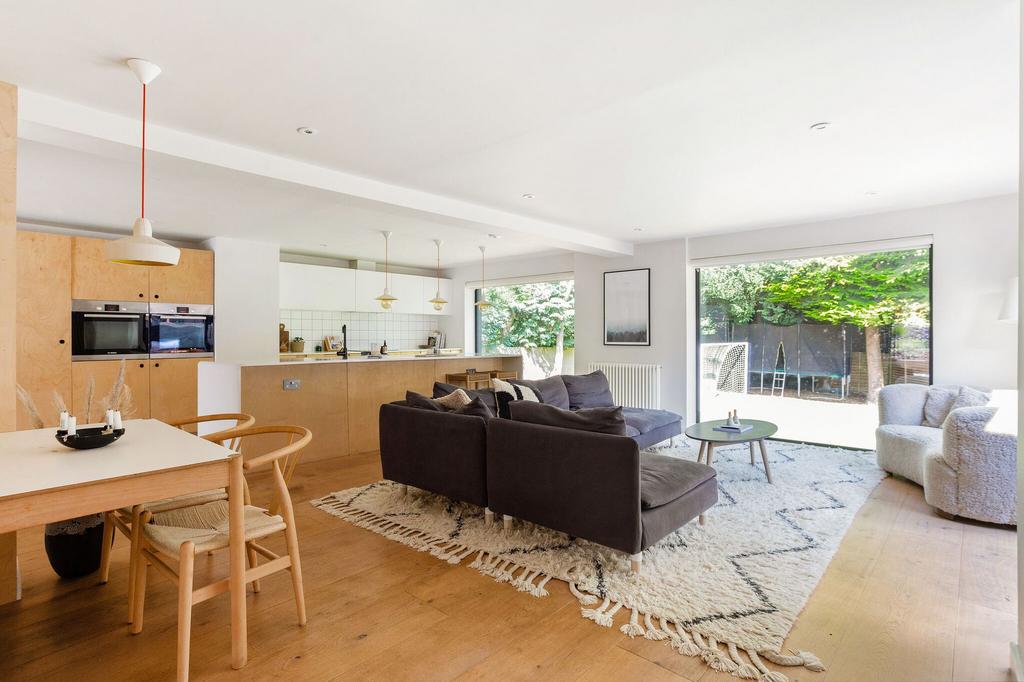 Kitchen/family room