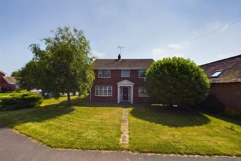 4 bedroom detached house for sale, The Meadows, Kingstone, Uttoxeter