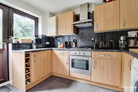 3 bedroom semi-detached house for sale, Gold View, Swindon SN5