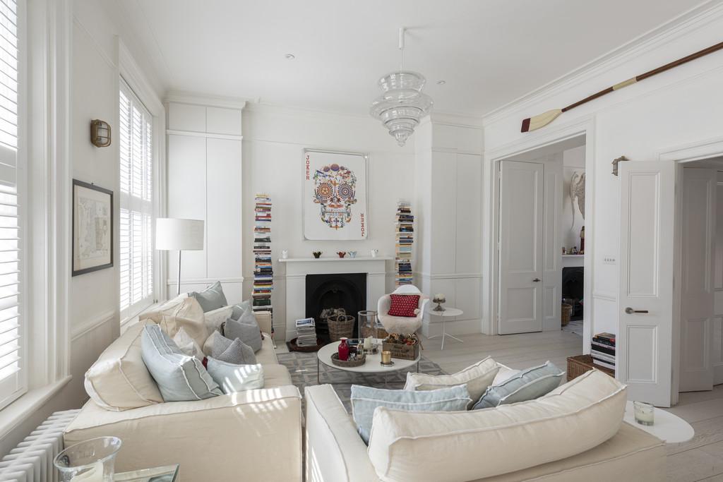 16 Sydney Mews Rec 4