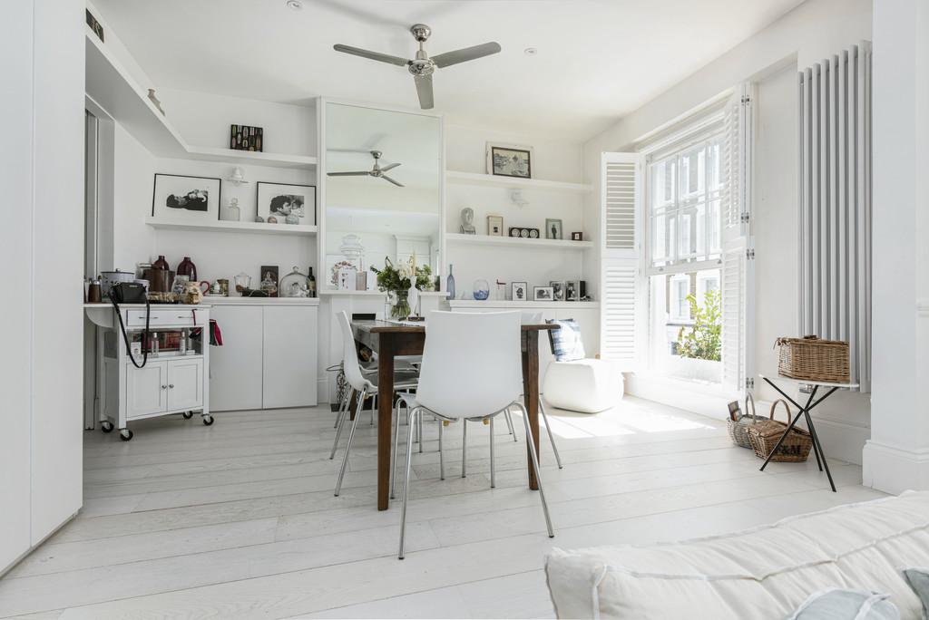 16 Sydney Mews Rec 3