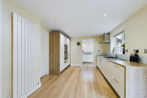 6 Copse Grove, Littleover, Derby, DE23 3WW