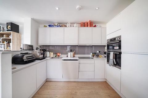 3 bedroom apartment to rent, Edgware Road, London