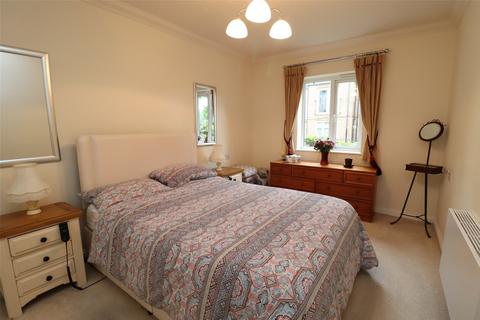 2 bedroom flat for sale, Grove Road, Surrey GU21