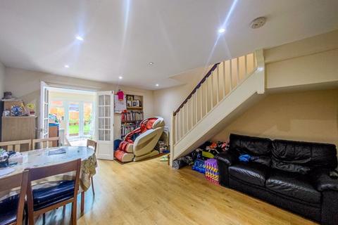 2 bedroom terraced house for sale, Birchdene Drive, Central Thamesmead