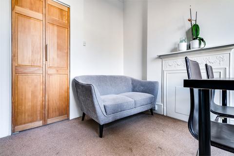 1 bedroom flat to rent,  Pembridge Villas, London W11