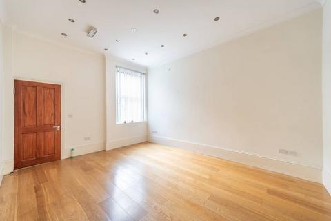 4 bedroom flat to rent, Lydford Road, Brondesbury, London, NW2