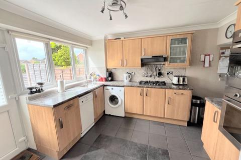3 bedroom terraced house for sale, Laurel Drive, Streetly, Streetly, Sutton Coldfield, B74 3TD
