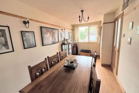 3 Laurel Drive, Sutton Coldfield, B74 3TD