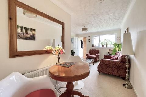14 Deeble Close, Threemilestone, Truro, TR3 6TS