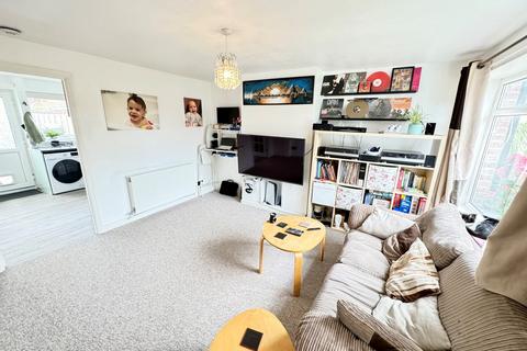 3 bedroom end of terrace house for sale, Fontwell Close, Rustington