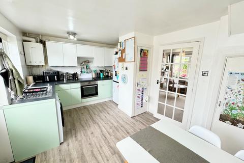 3 bedroom end of terrace house for sale, Fontwell Close, Rustington