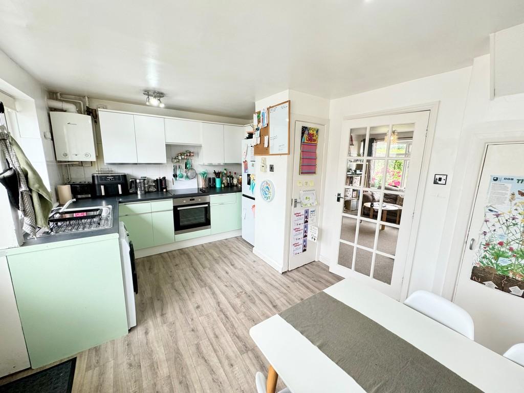 35 Fontwell Close Kitchen Diner 2