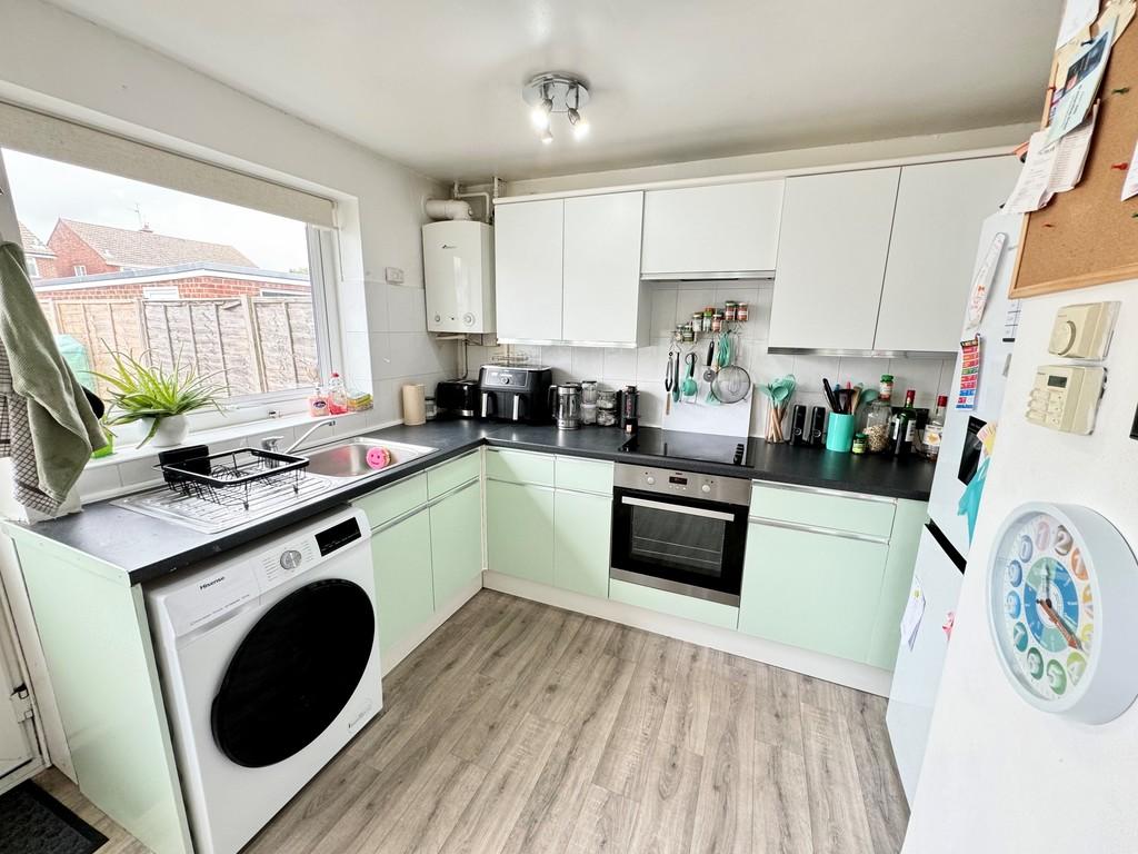 35 Fontwell Close Kitchen Diner 3