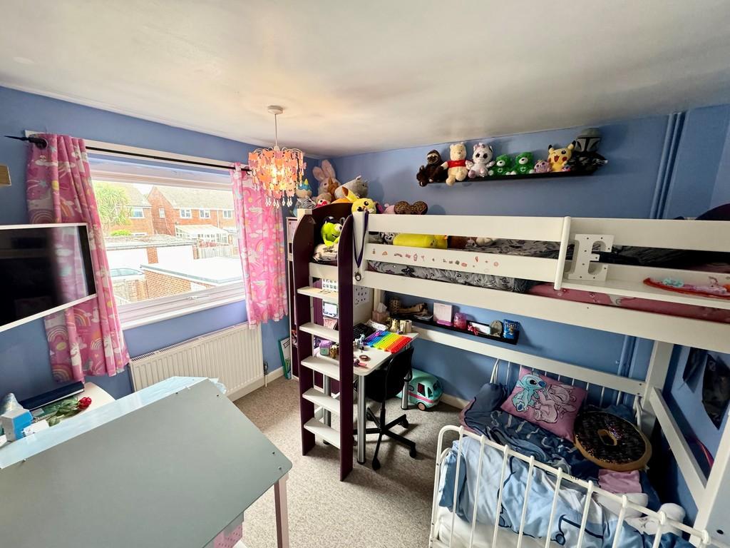 35 Fontwell Close Bedroom 2