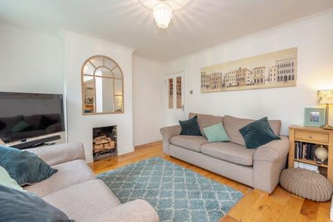 16 Blackheath Grove, Wonersh, Guildford, GU5 0PU