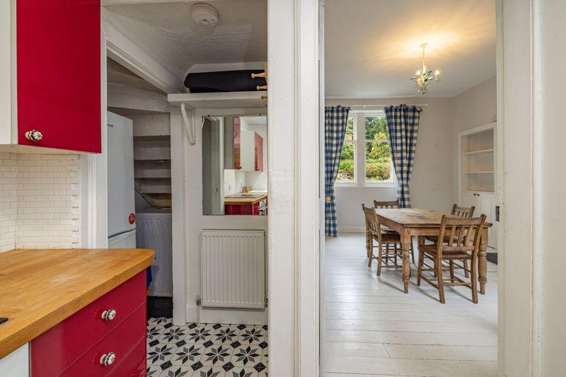 Kitchen &amp; Dining...