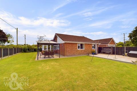 4 bedroom detached bungalow for sale, Half Field Lane, Deopham, Wymondham