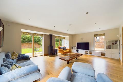 6 bedroom detached house for sale, The Drive, Wymondham