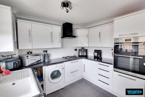 3 bedroom terraced house for sale, Phipps Close, Westbury