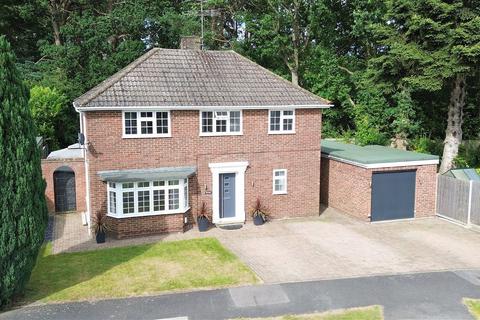 3 bedroom detached house for sale, Cypress Drive, Fleet GU51