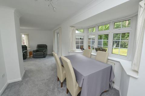 3 bedroom detached house for sale, Cypress Drive, Fleet GU51