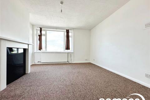 2 bedroom apartment to rent, Green Close