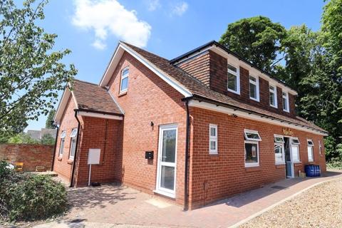 3 bedroom maisonette for sale, Buckingham Road, Milton Keynes