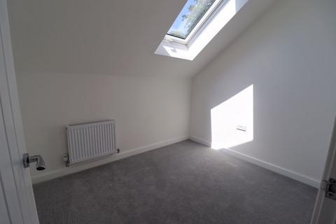 111a Buckingham Road, Bletchley, Milton Keynes, MK3 5HZ