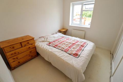 2 bedroom maisonette for sale, St. Georges Road, Milton Keynes