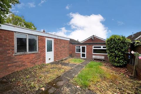 2 bedroom detached bungalow for sale, Fairhaven Grove, Birches Head, ST1 6LX.