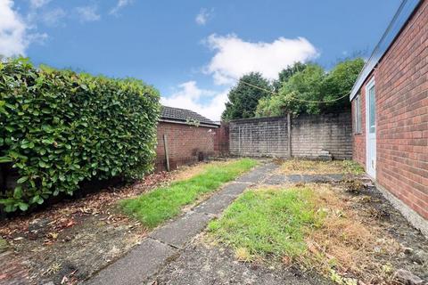 2 bedroom detached bungalow for sale, Fairhaven Grove, Birches Head, ST1 6LX.