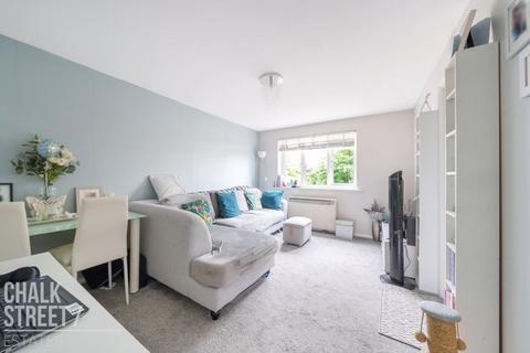 1 bedroom flat for sale, Danbury Crescent, South Ockendon, RM15