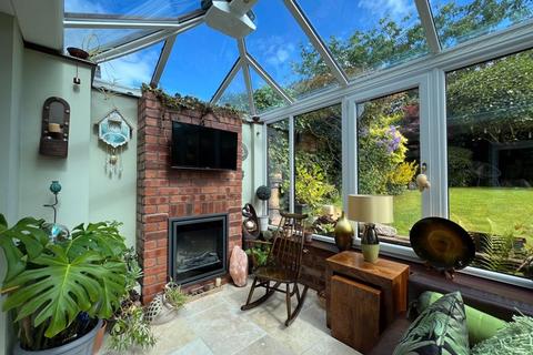 4 Hillside Avenue, Endon, Stoke-on-trent, ST9 9HH