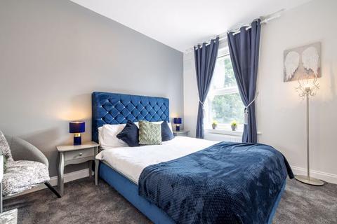 2 bedroom maisonette for sale, Bankside, Southall
