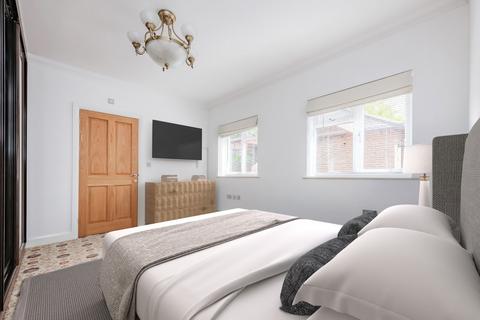 4 bedroom detached house for sale, Peaks Hill, Purley CR8