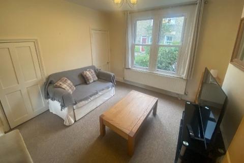 2 bedroom semi-detached house to rent, Frenchs Road, Cambridge CB4