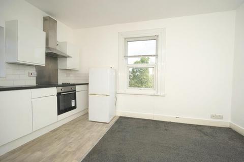 1 bedroom flat to rent, The Drive