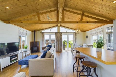 3 bedroom lodge for sale, 14 The Pines, Runswick