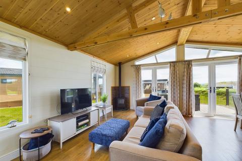 3 bedroom lodge for sale, 14 The Pines, Runswick