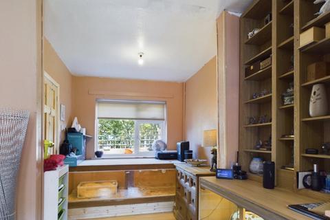 58 Blacon Point Road, Blacon, Chester, CH1 5LJ