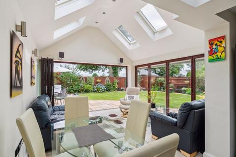 4 bedroom detached house for sale, Todd Close, Holmer Green HP15