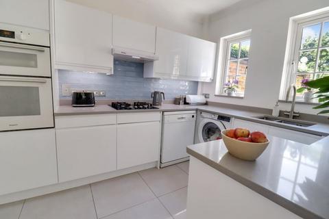 1 Shenstone Park, Sunninghill, Ascot, SL5 7RE