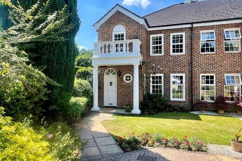 4 bedroom end of terrace house for sale, London Road, Ascot SL5