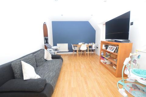 2 bedroom maisonette to rent, Carus Crescent, Highwoods, CO4