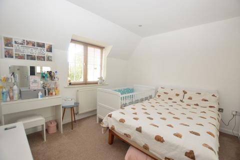 2 bedroom maisonette to rent, Carus Crescent, Highwoods, CO4