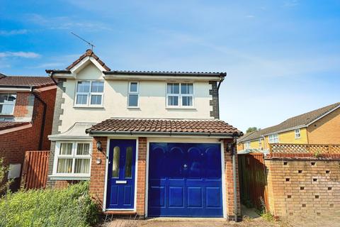 3 bedroom detached house to rent, Galveston Close
