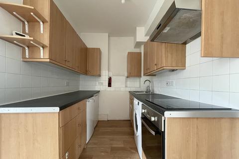 2 bedroom flat to rent, Stanger Road, South Norwood