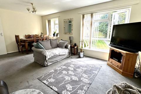 2 bedroom flat for sale, Gibson Road, Poole BH17