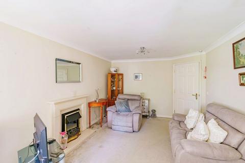 1 bedroom flat for sale, 59 Massetts Road, Horley RH6